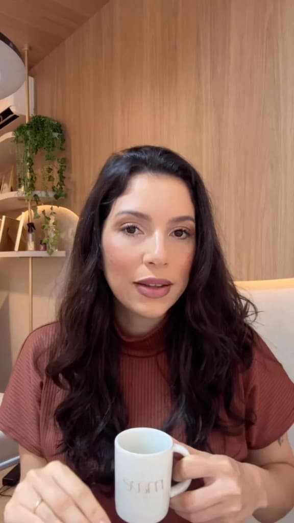 Jenifer Amanda, especialista em estética e laser